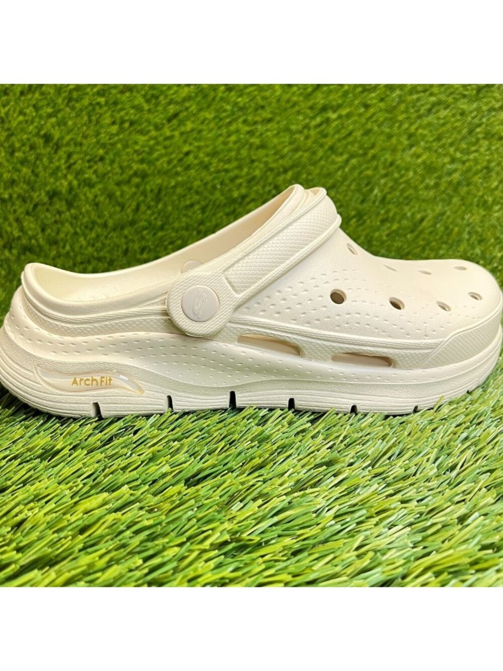 Skechers Arch Fit Its A Fit Womens Size 7 Beige Beach Outdoor Slip On Sandals